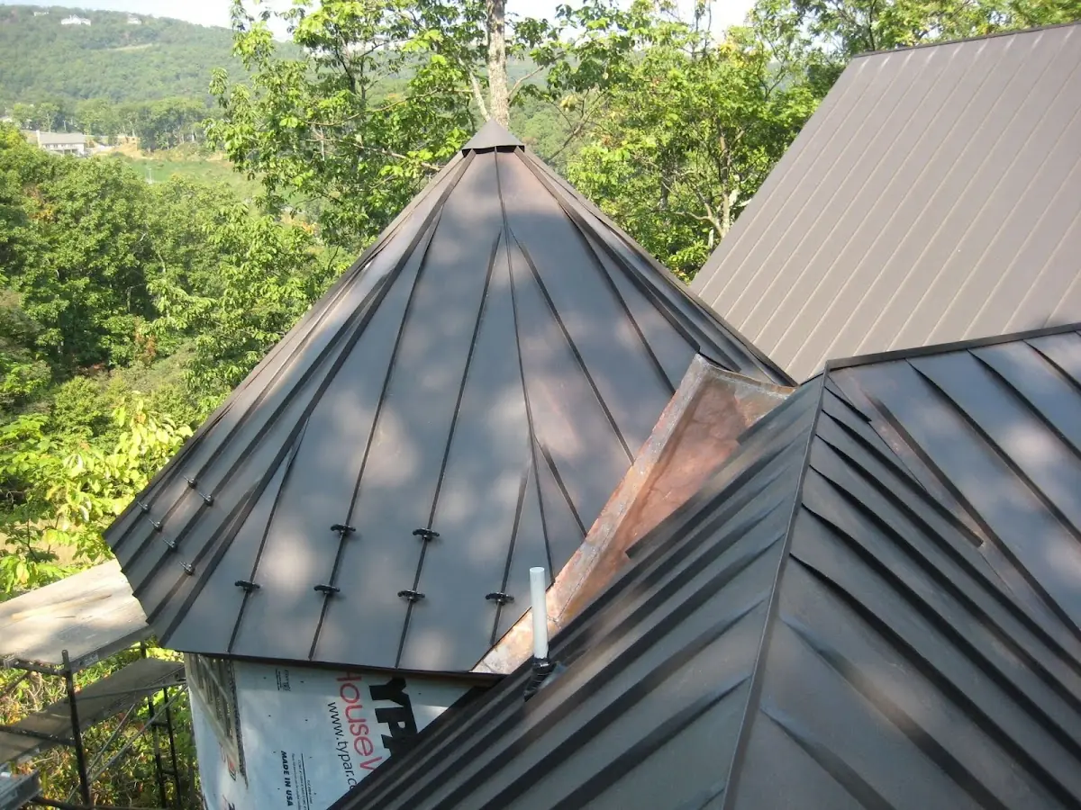 Professional Shingle Replacement & Repair by Craftsman Roofing in Holiday Hills